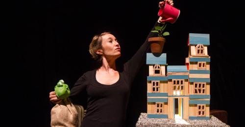 Spectacle Chez moi, de la Compagnie La Nebuleuse Vagabonde